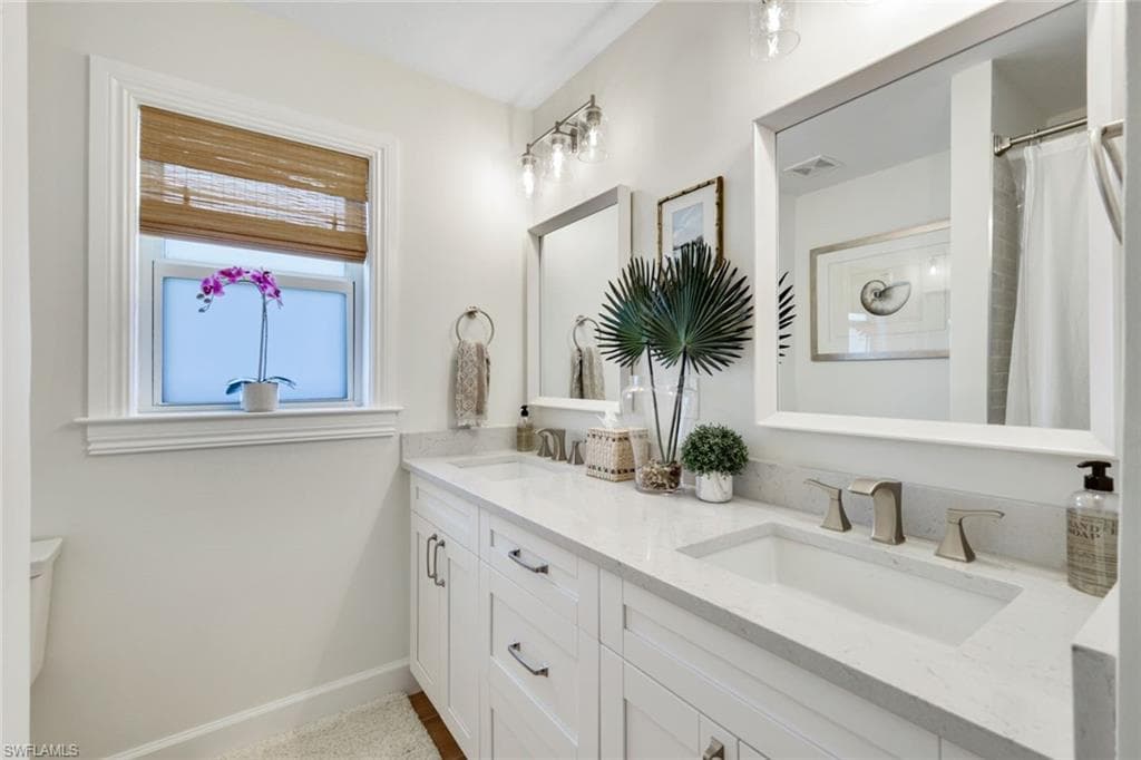 139 Trinidad St, Naples, FL 34113-16