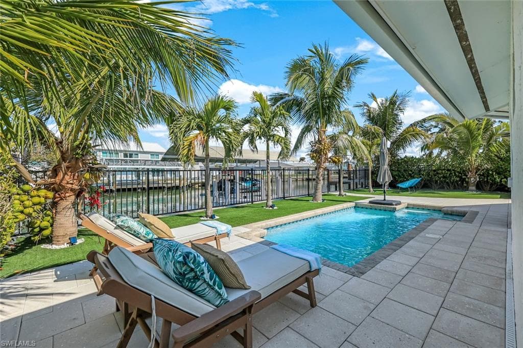 139 Trinidad St, Naples, FL 34113-24