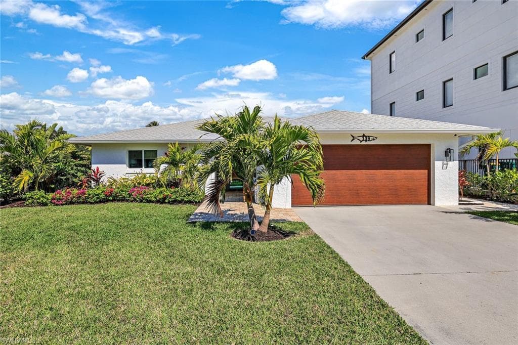 139 Trinidad St, Naples, FL 34113-35