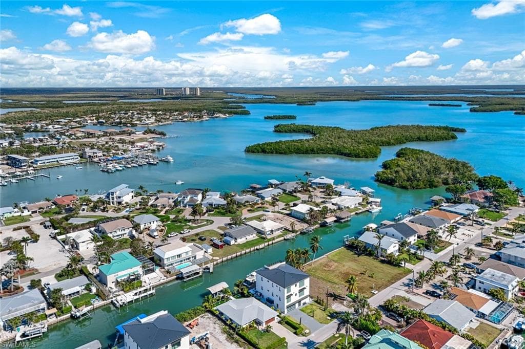 139 Trinidad St, Naples, FL 34113-37