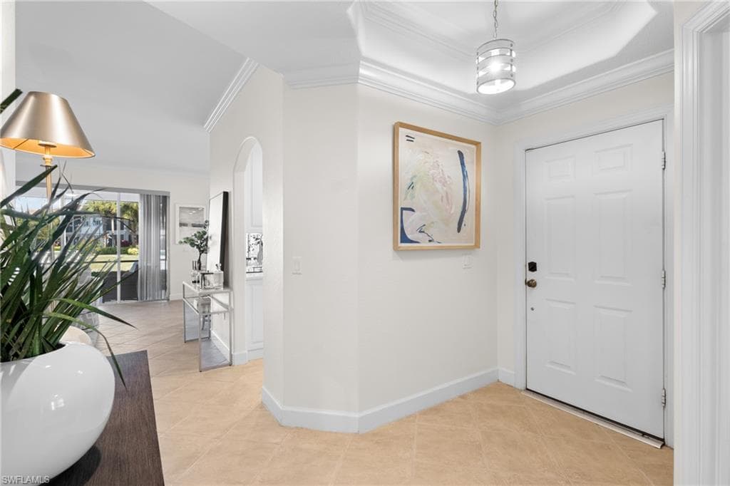 8775 Coastline Ct 102, Naples, FL 34120-27