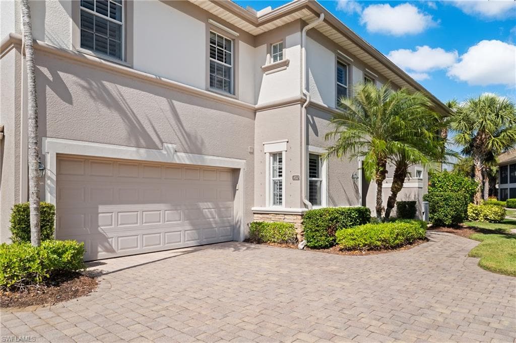 8775 Coastline Ct 102, Naples, FL 34120-30