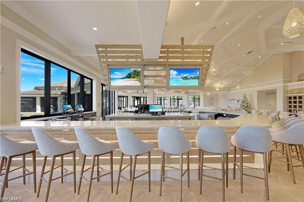 8775 Coastline Ct 102, Naples, FL 34120-44