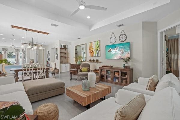 2805 Linda Dr, Naples, FL 34112-14