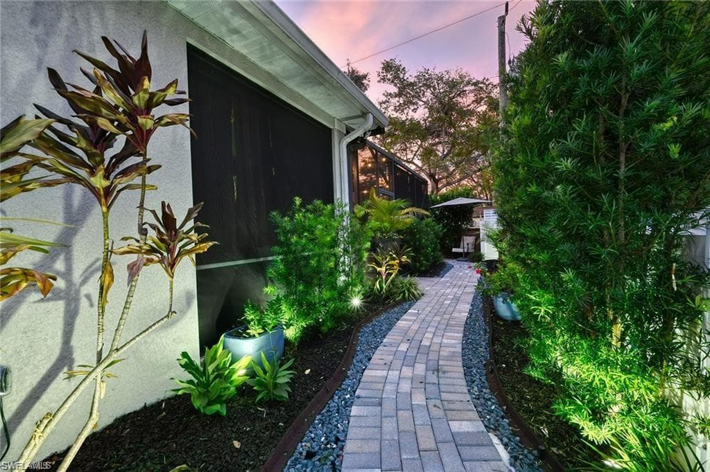 2805 Linda Dr, Naples, FL 34112-40