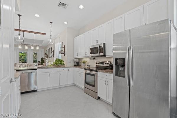 2805 Linda Dr, Naples, FL 34112-6