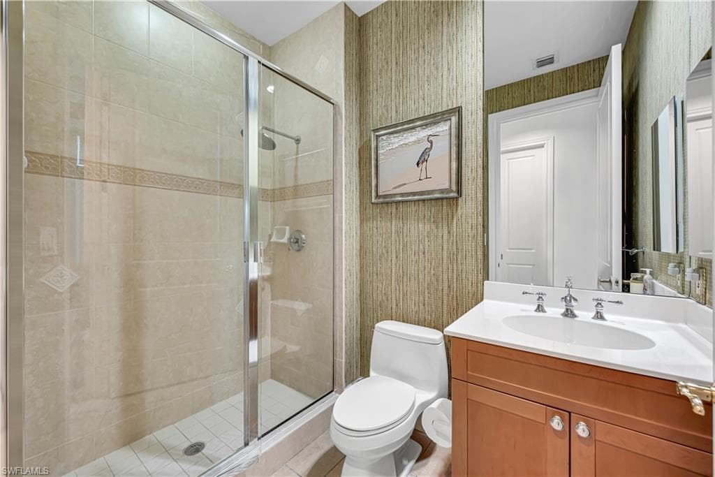 780 5th Ave S 203, Naples, FL 34102-15