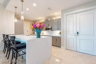 780 5th Ave S 203, Naples, FL 34102-2