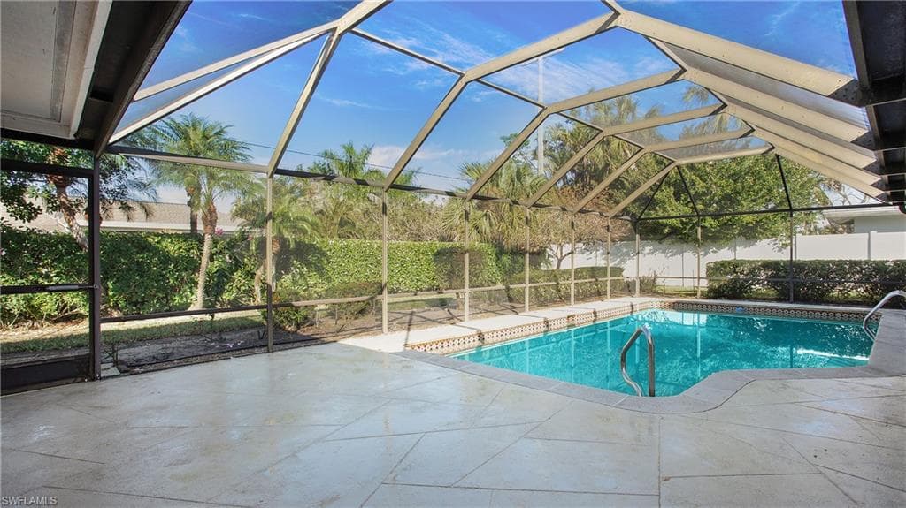 127 Coral Vine Dr, Naples, FL 34110-16