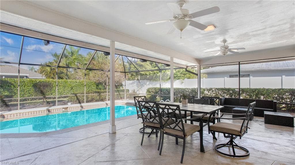 127 Coral Vine Dr, Naples, FL 34110-18