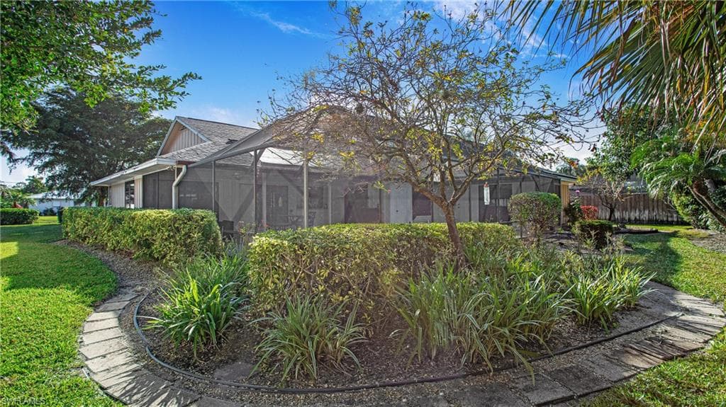 127 Coral Vine Dr, Naples, FL 34110-24