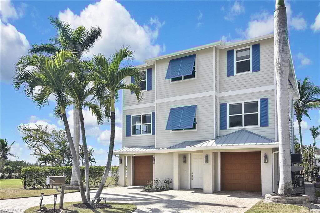 24581 Redfish St, Bonita Springs, FL 34134-5