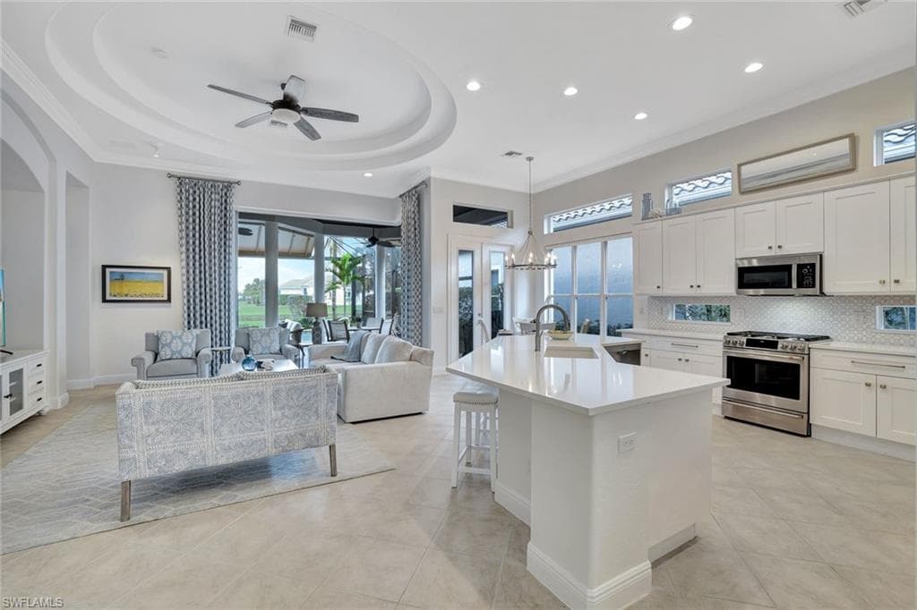 8988 Cherry Oaks Trl, Naples, FL 34114-9