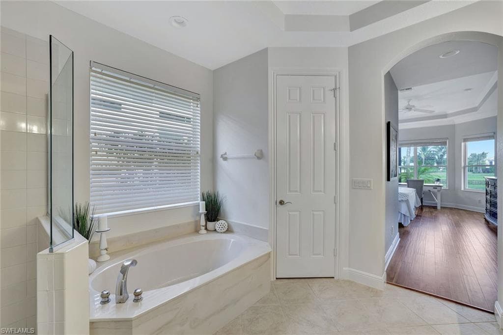 8988 Cherry Oaks Trl, Naples, FL 34114-18