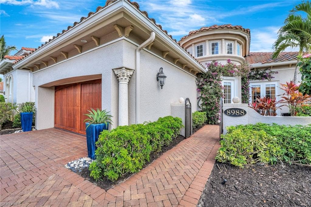 8988 Cherry Oaks Trl, Naples, FL 34114-3