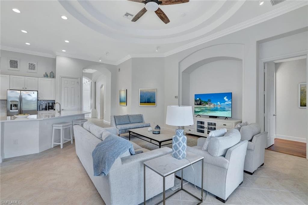 8988 Cherry Oaks Trl, Naples, FL 34114-5