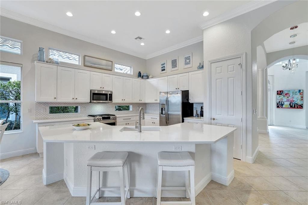 8988 Cherry Oaks Trl, Naples, FL 34114-7