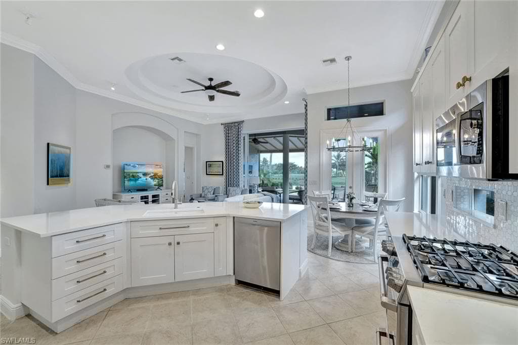 8988 Cherry Oaks Trl, Naples, FL 34114-8