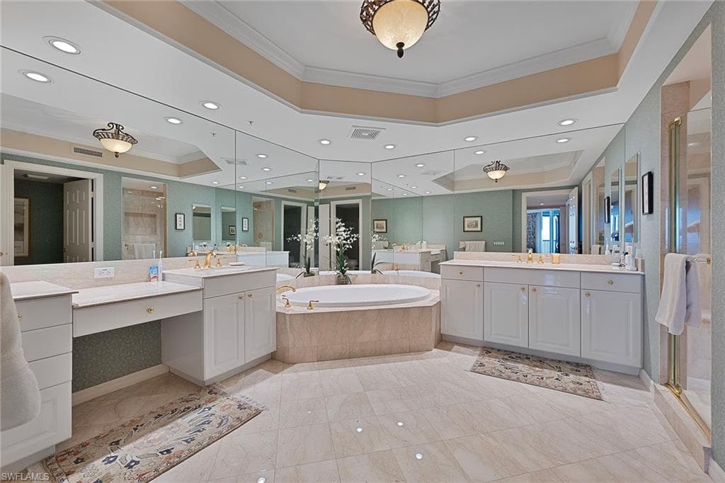 7575 Pelican Bay Blvd 902, Naples, FL 34108-10