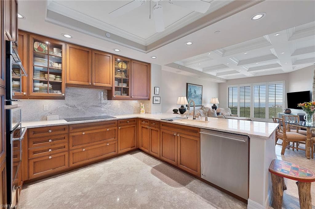 7575 Pelican Bay Blvd 902, Naples, FL 34108-8