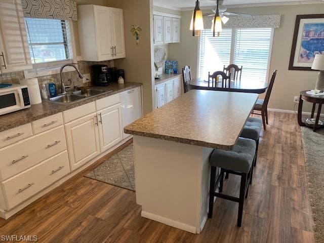 2738 Indianwood Dr, North Fort Myers, FL 33917-22