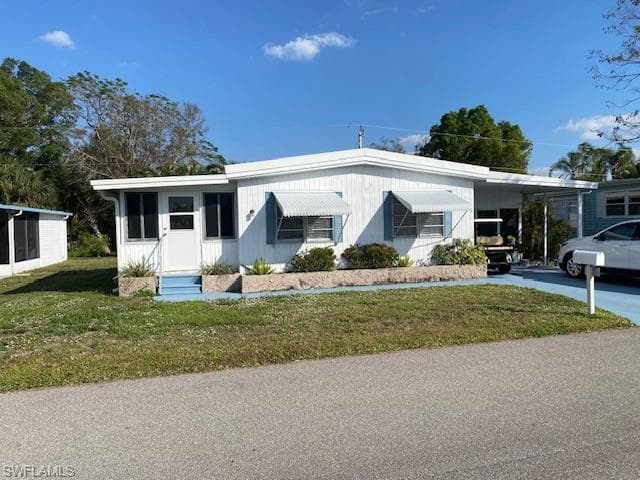 2738 Indianwood Dr, North Fort Myers, FL 33917-1