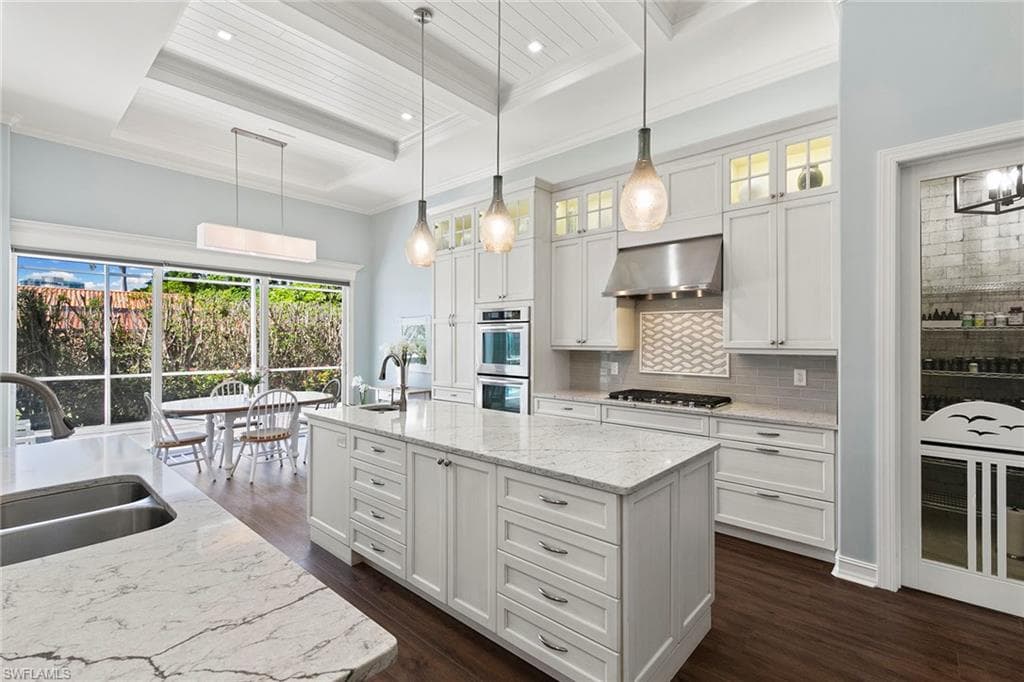 3747 Fountainhead Ln, Naples, FL 34103-12