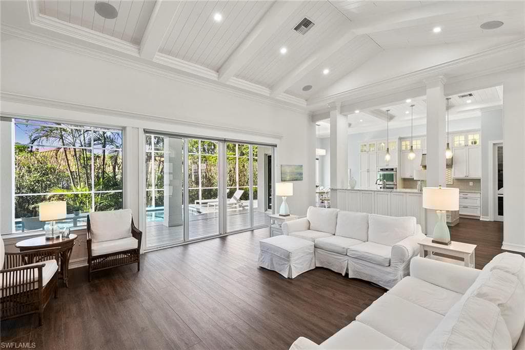 3747 Fountainhead Ln, Naples, FL 34103-6