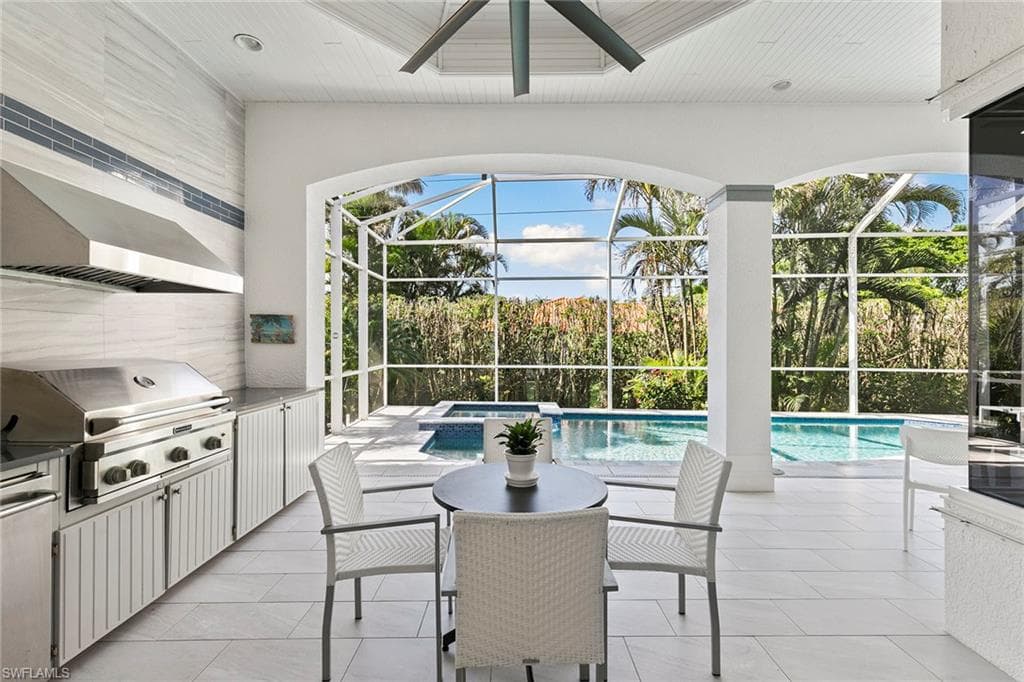 3747 Fountainhead Ln, Naples, FL 34103-8