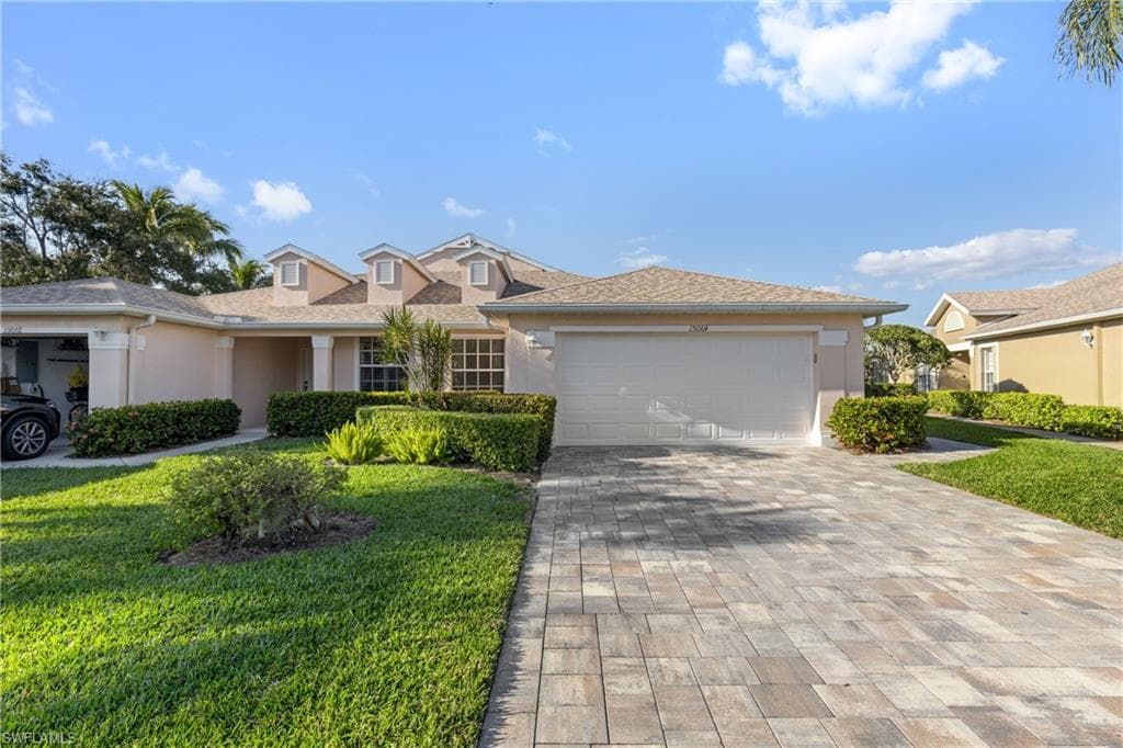 15064 Sterling Oaks Dr, Naples, FL 34110-4
