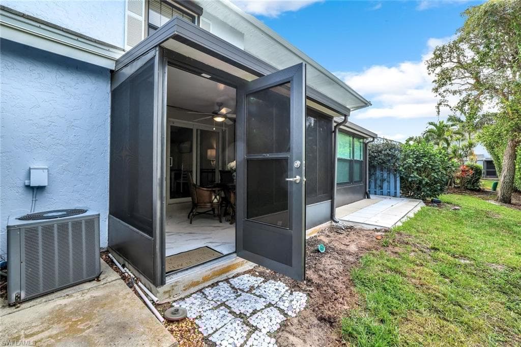 66 Marco Villas Dr R4, Marco Island, FL 34145-18