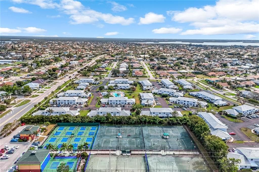 66 Marco Villas Dr R4, Marco Island, FL 34145-23