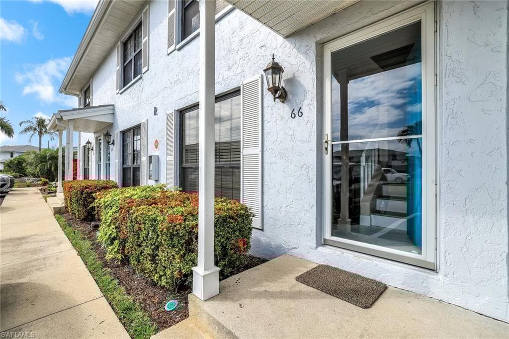 66 Marco Villas Dr R4, Marco Island, FL 34145-3