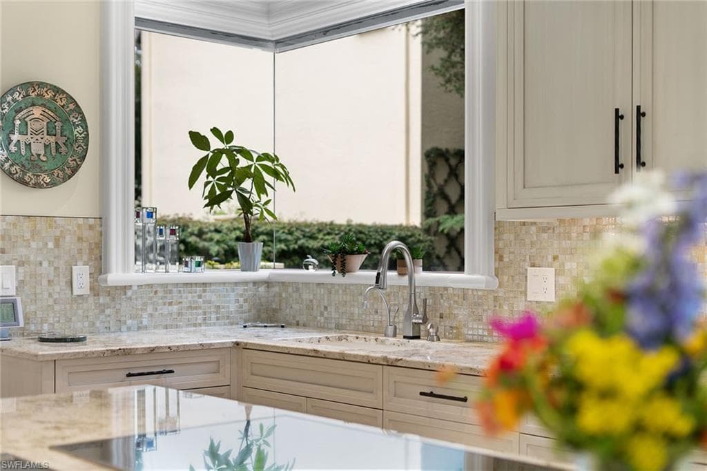 7849 Via Vecchia, Naples, FL 34108-20