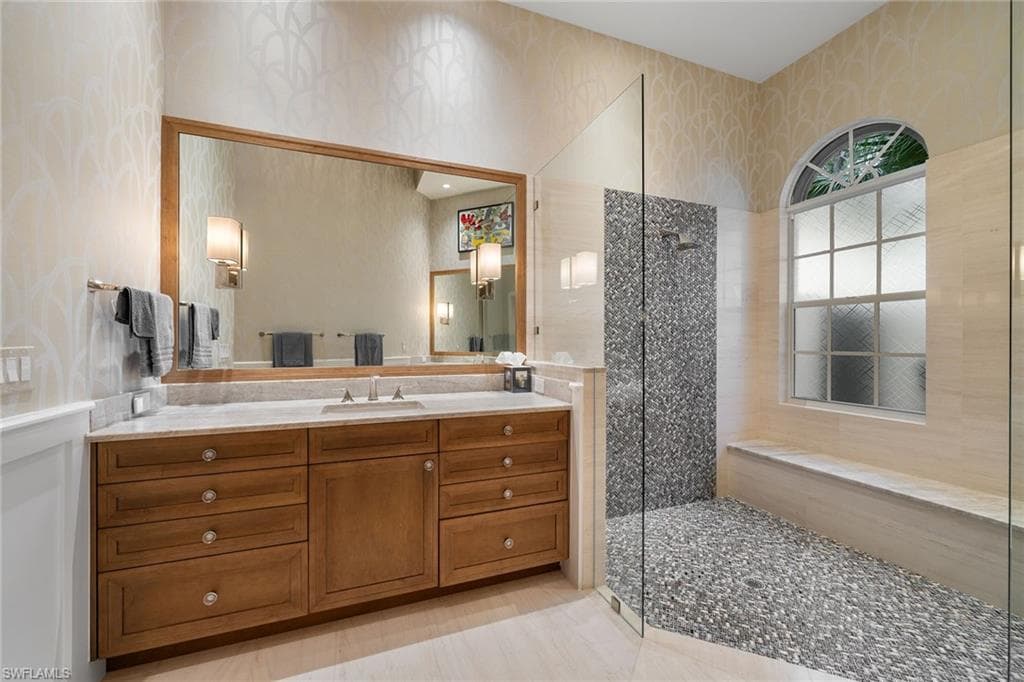 7849 Via Vecchia, Naples, FL 34108-23