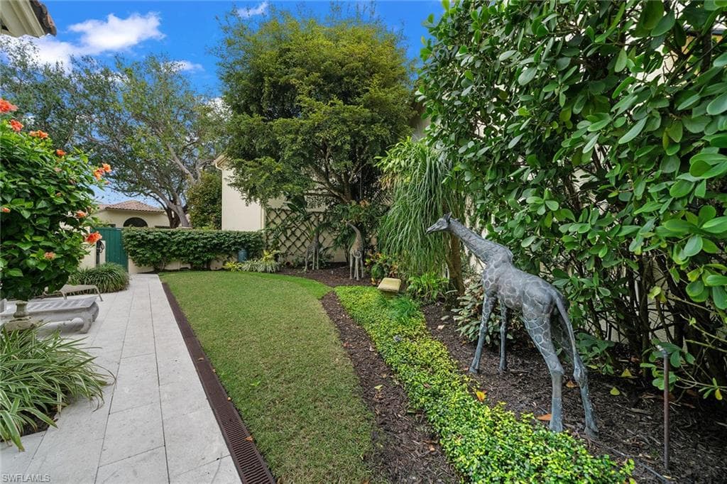 7849 Via Vecchia, Naples, FL 34108-28