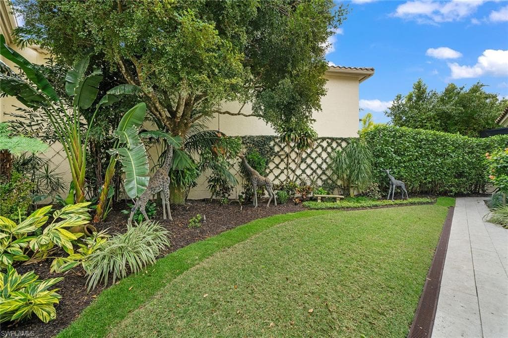 7849 Via Vecchia, Naples, FL 34108-29