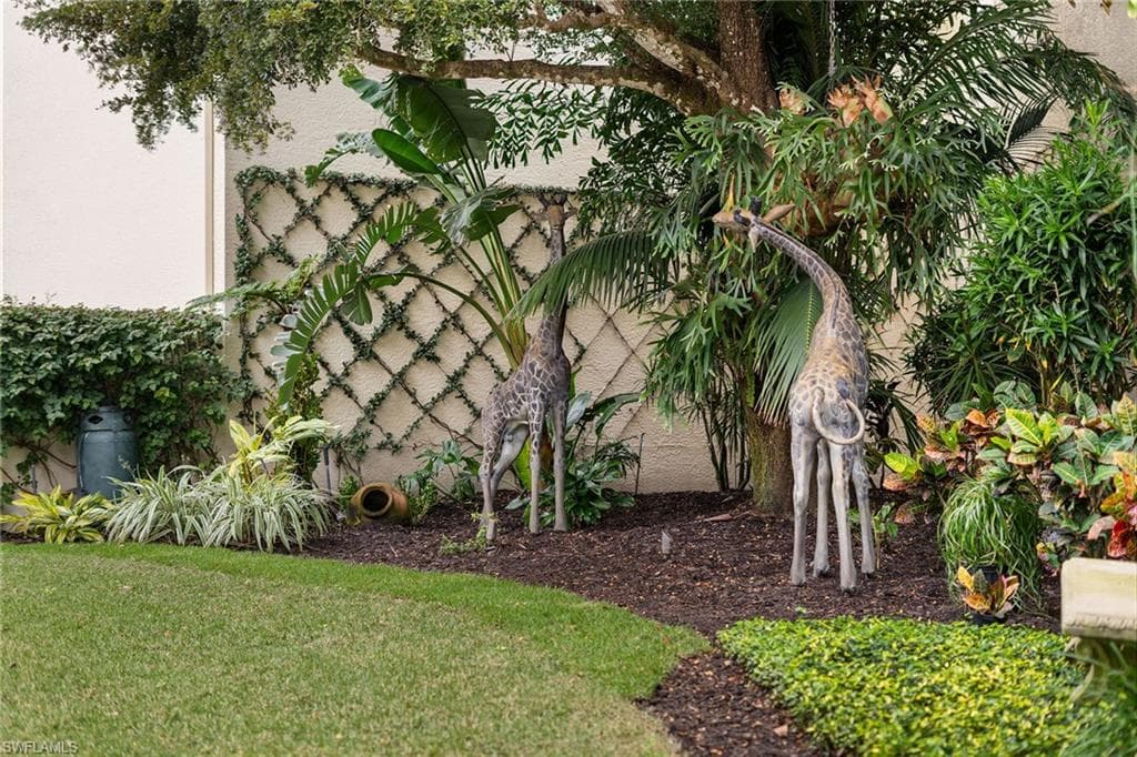 7849 Via Vecchia, Naples, FL 34108-32