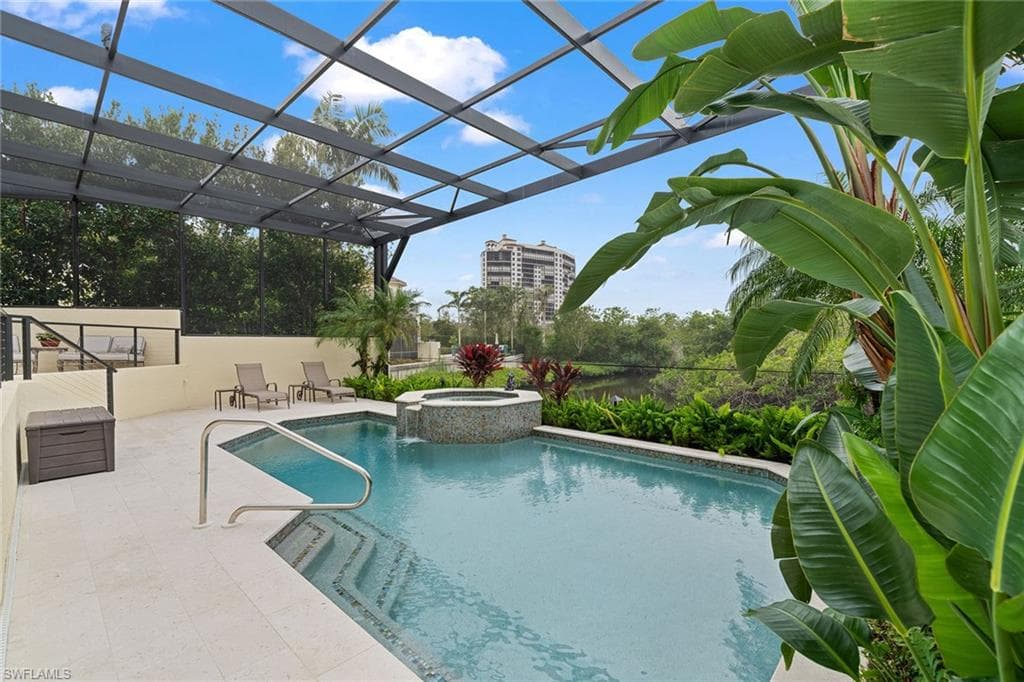 7849 Via Vecchia, Naples, FL 34108-33