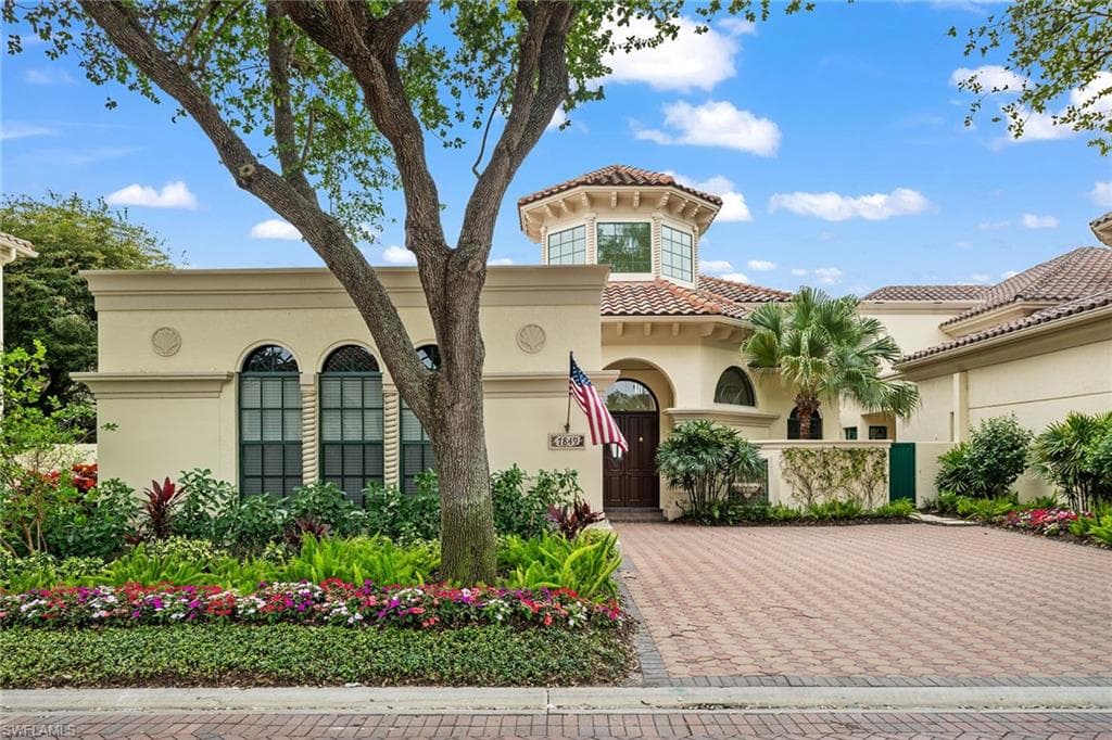 7849 Via Vecchia, Naples, FL 34108-39