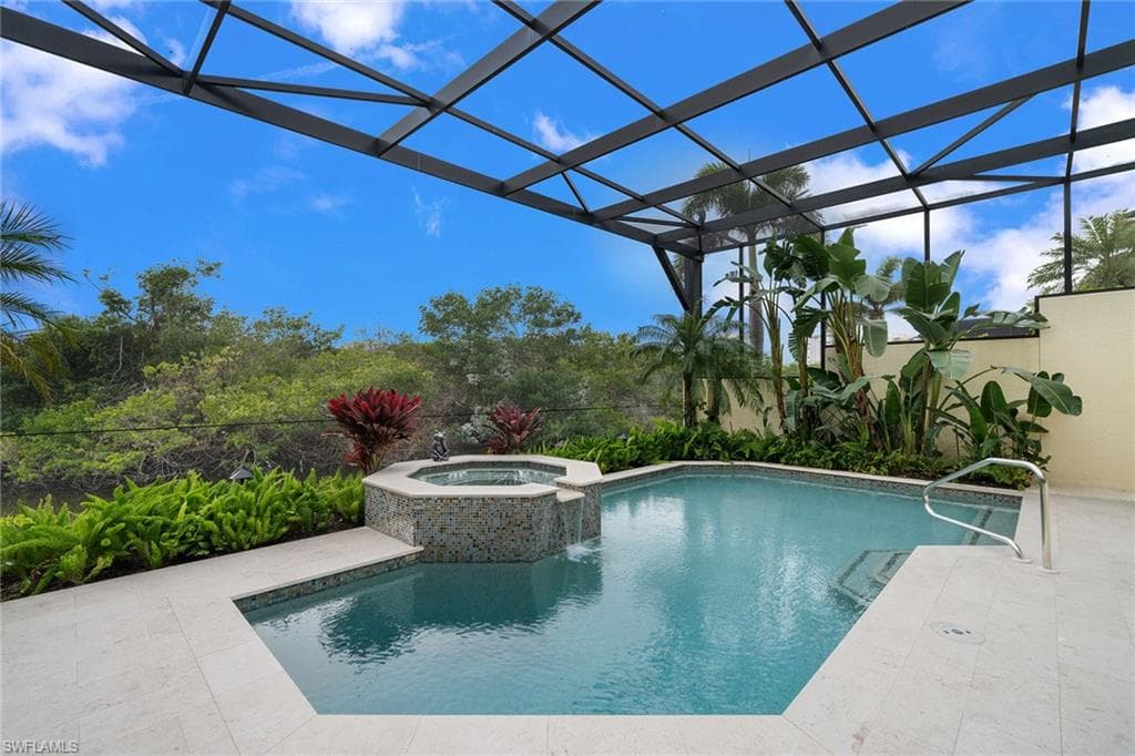 7849 Via Vecchia, Naples, FL 34108-4