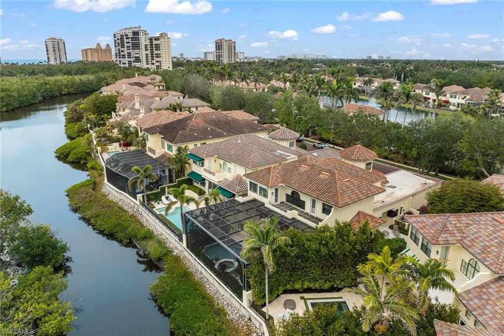 7849 Via Vecchia, Naples, FL 34108-5