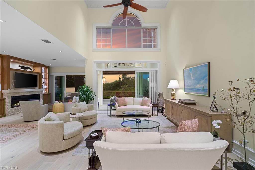 7849 Via Vecchia, Naples, FL 34108-6