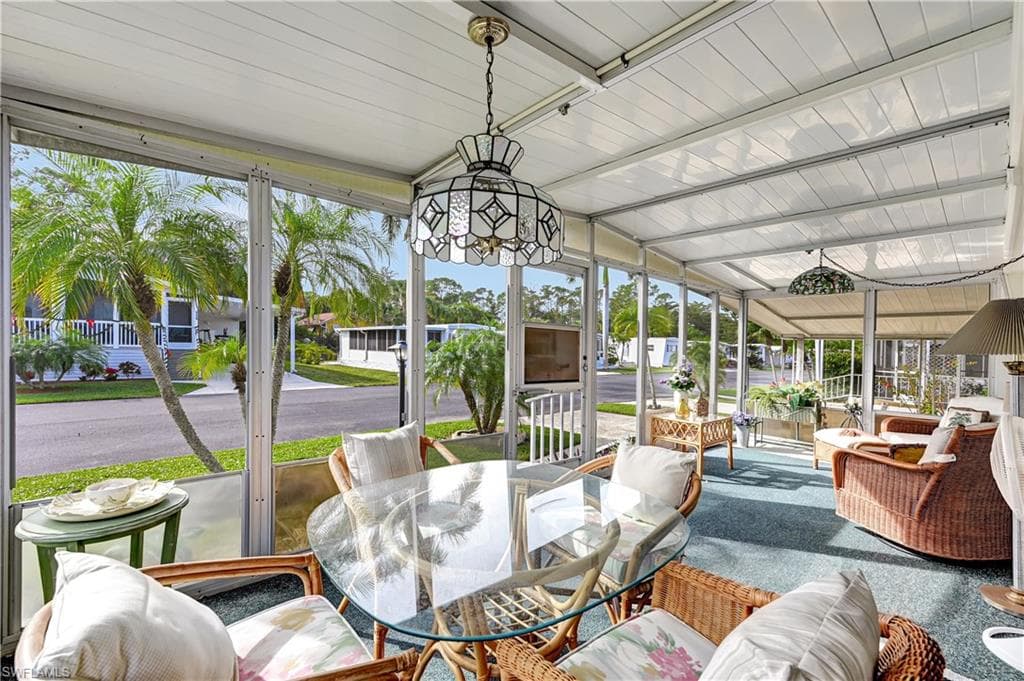 114 Enchanting Blvd, Naples, FL 34112-14