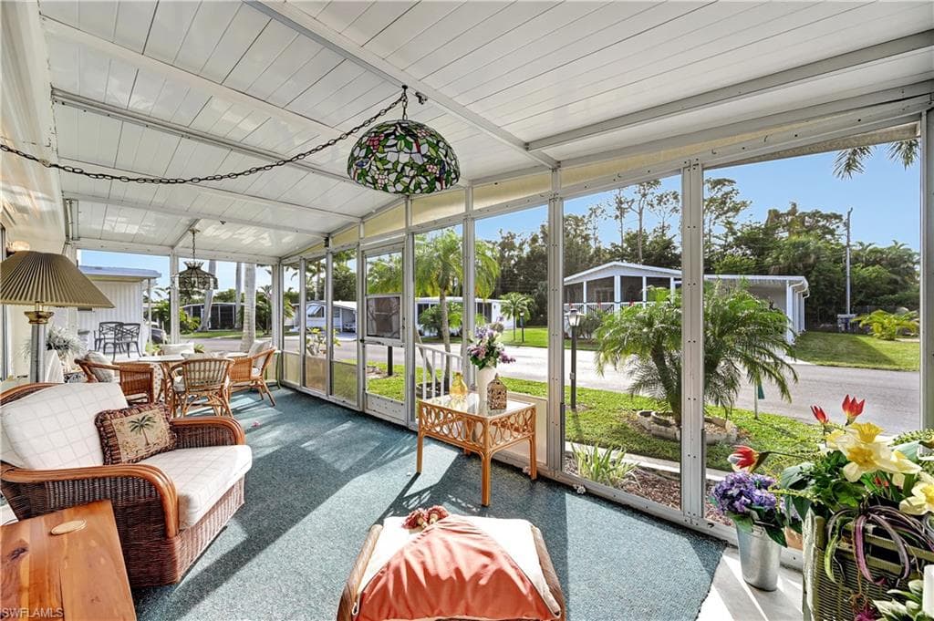 114 Enchanting Blvd, Naples, FL 34112-15