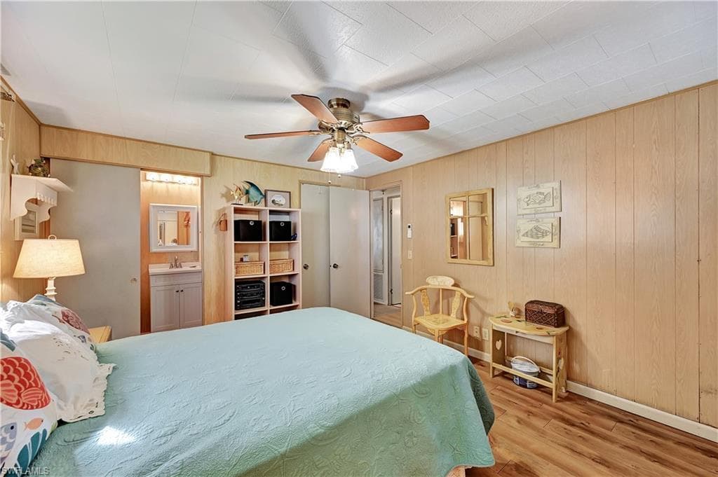 114 Enchanting Blvd, Naples, FL 34112-17