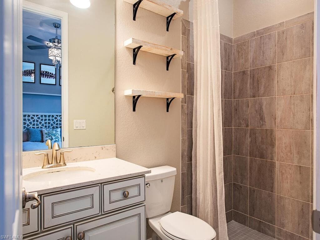 1819 Mustique St, Naples, FL 34120-20