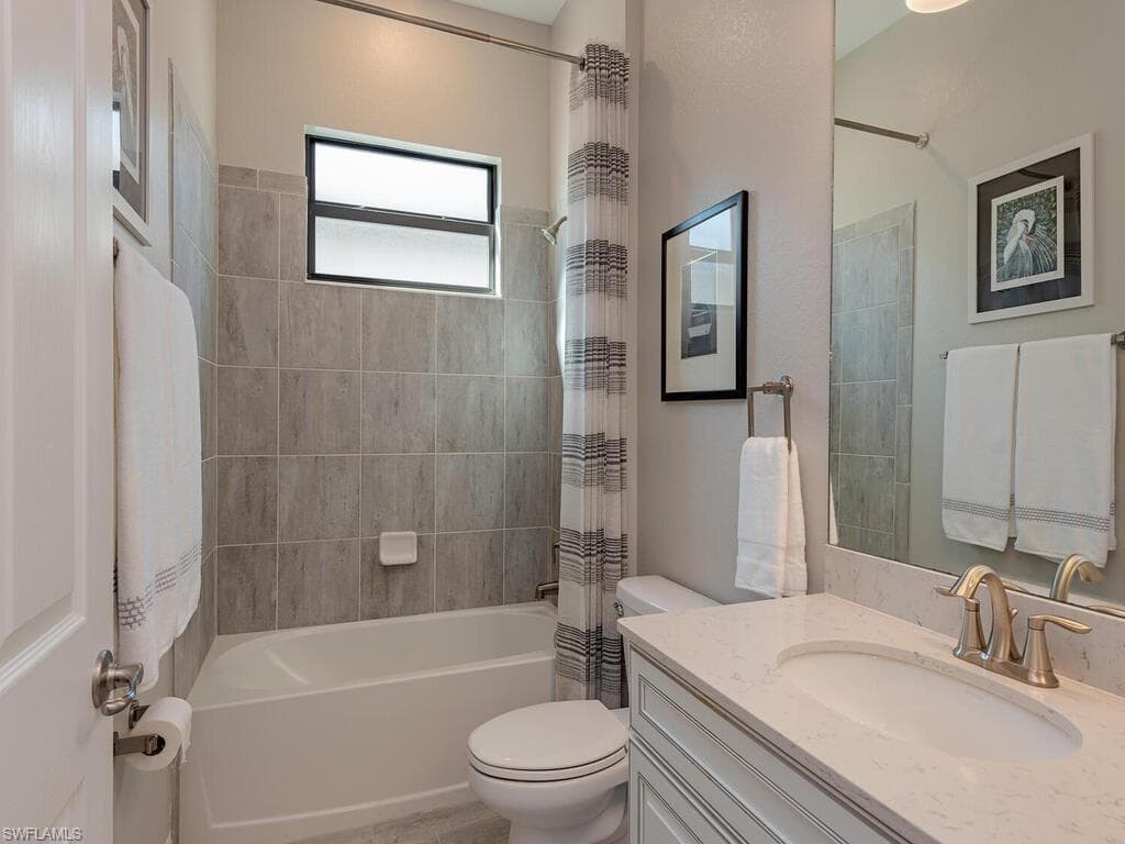 1819 Mustique St, Naples, FL 34120-22