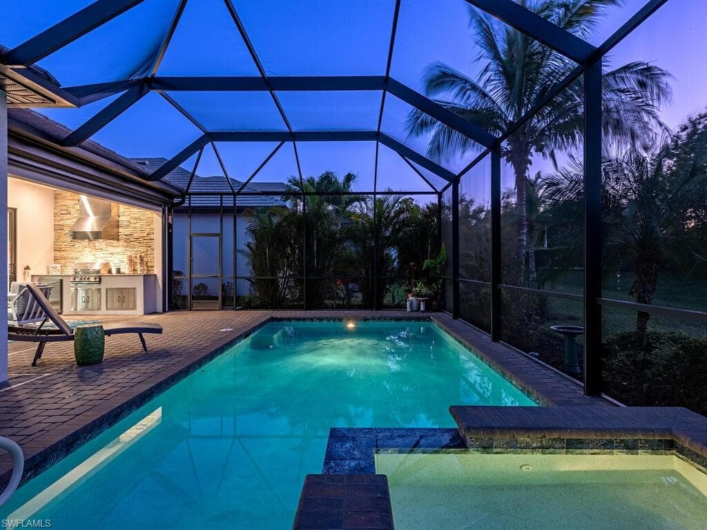 1819 Mustique St, Naples, FL 34120-7