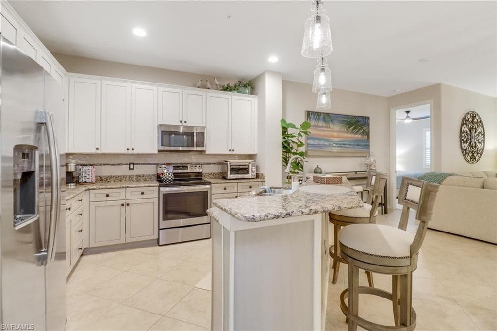9070 Albion Ln N 5805, Naples, FL 34113-9